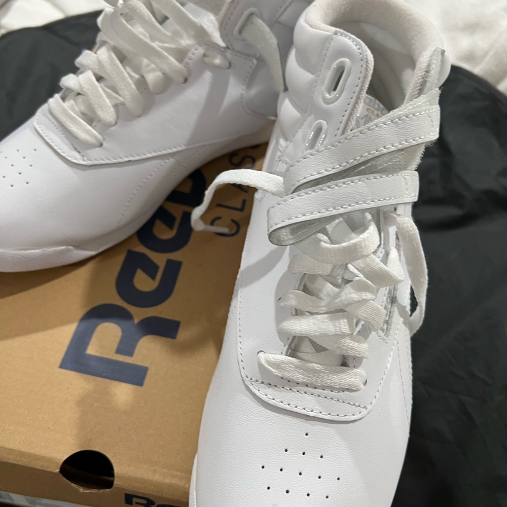 Reebok Clasics used once indoors size 10